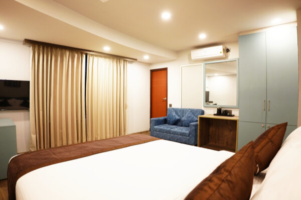 Club Deluxe